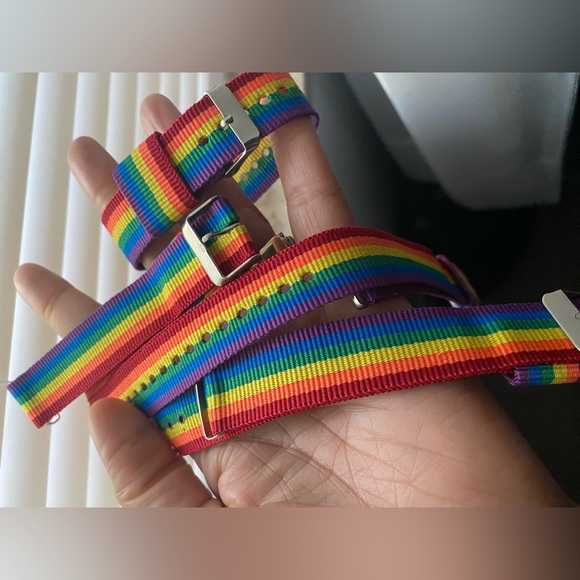 NEW Rainbow 🌈 Pride Bracelet - Picture 1 of 2